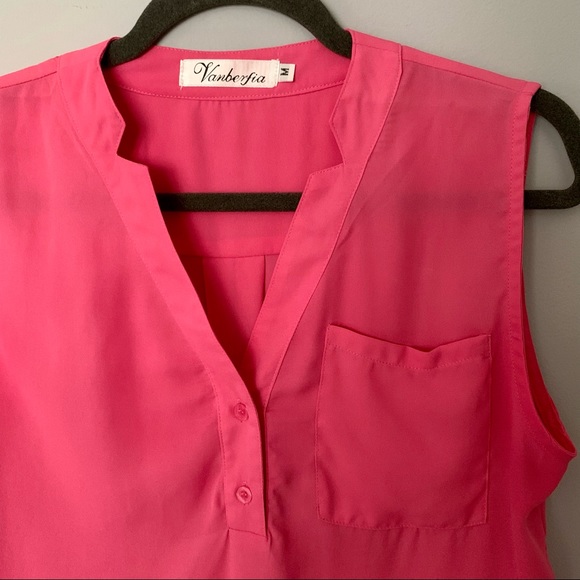 Pink V neck sleeveless blouse - Picture 2 of 6